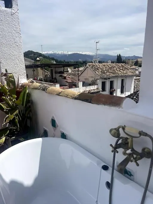 Cosy House, Sunny Terrace, Amazing Views & Outdoor Bathtub! Villa Granada 0*,