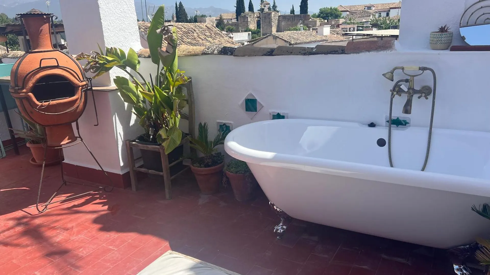 Cosy House, Sunny Terrace, Amazing Views & Outdoor Bathtub! Villa Granada Spain